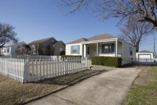 3839 21st Pl, Tulsa, OK 74114-1937