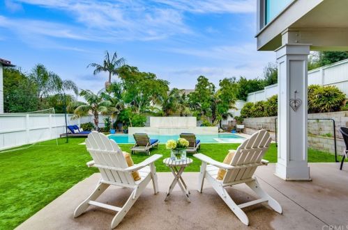 600 Anderson St, Manhattan Beach CA  90266-5934 exterior