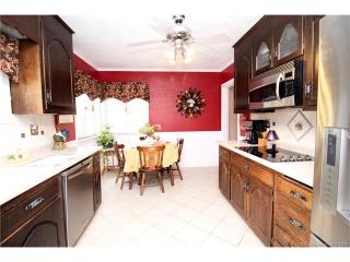 17 Moody St, Bristol, CT 06010-4441