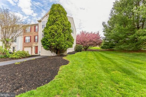 202 Sloan Ct, Wilmington, DE 19808-1122
