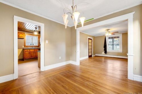 15 Kinney Ave, Norwich CT  06360-6209 exterior