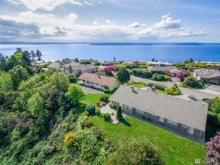 17030 12th Ave, Seattle WA  98177-3825 exterior