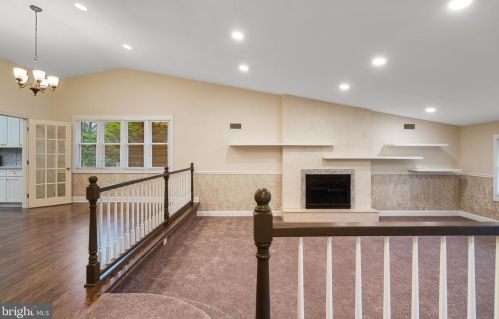 8318 Fairview Rd, Melrose Park PA  19027-2121 exterior