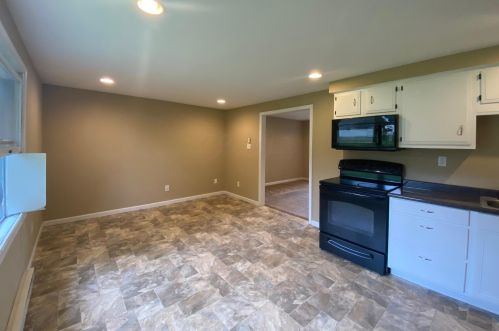 196 Union St, London OH  43140-1537 exterior