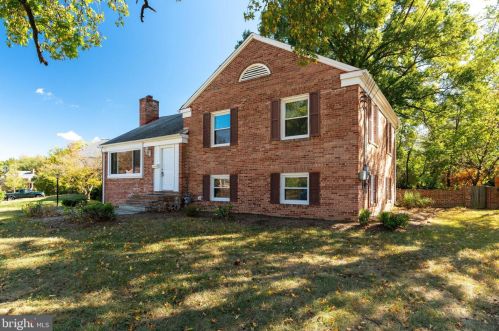 6101 Clearbrook Dr, Springfield VA  22150-2411 exterior