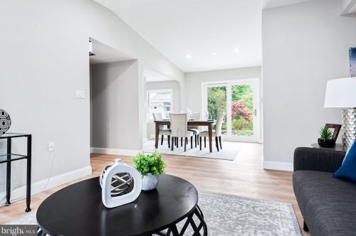 3010 Rosemary Ln, Falls Church VA  22042-1840 exterior