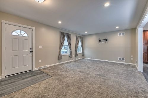 5268 Center Dr, Latrobe PA  15650-2770 exterior