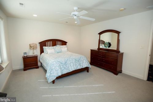 108 Gift Cir, Prospectville PA 19002-2732 exterior