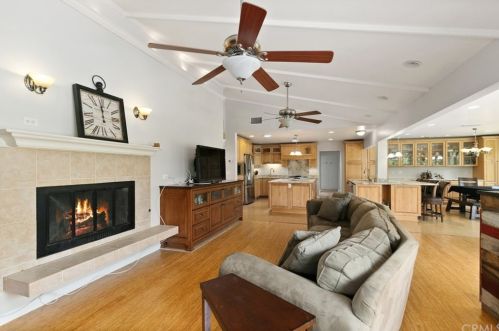 1539 Avolencia Dr, Fullerton CA 92835-3717 exterior