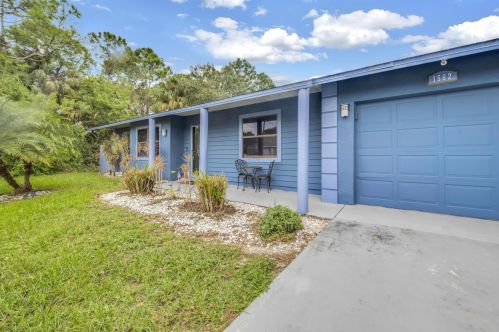 1562 Fortune Rd, Fort Pierce, FL 34953-1639