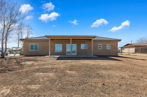 15494 Jasmine St, Victorville, CA 92395-9210