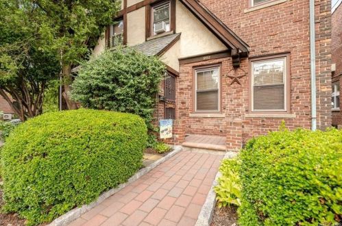 1852 Tenbroeck Ave, Bronx, NY 10461-1832