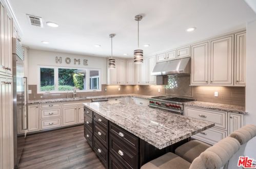 1732 Bonita Vista Dr, La Canada CA  91011-1614 exterior