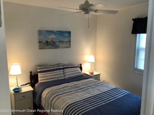 229 Kearney Ave, Pelican Island NJ  08751-1822 exterior