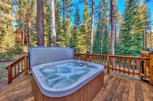 11639 Schussing Way, Truckee, CA 96161-6207
