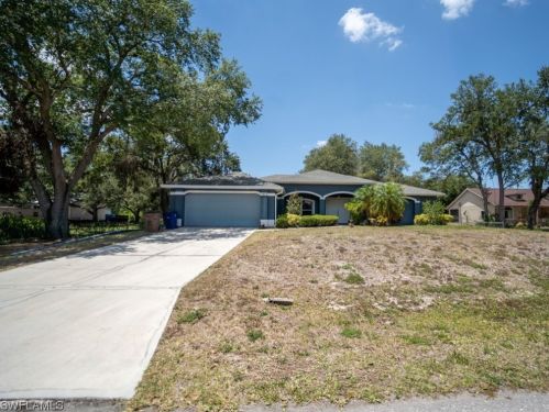 1813 Jackson Ave, Lehigh Acres, FL 33972-1226
