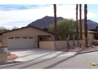52660 Avenida Villa, La Quinta CA  92253-3390 exterior