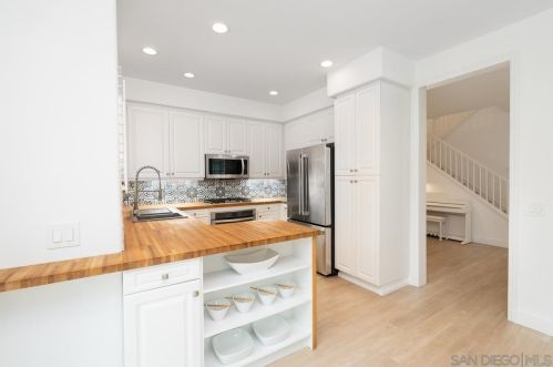 13529 Jadestone Way, San Diego CA  92130-2828 exterior