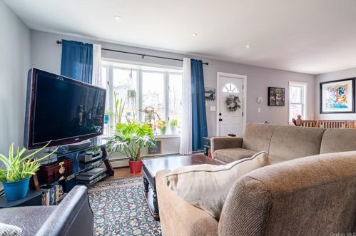 7 Xenia Rd, Patterson NY  12563-1812 exterior