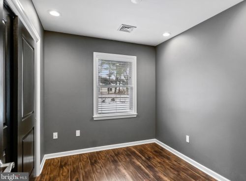 133 Somerset Dr, Willingboro NJ  08046-1435 exterior