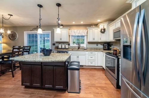 720 Janwood Dr, Latrobe PA  15650-6437 exterior