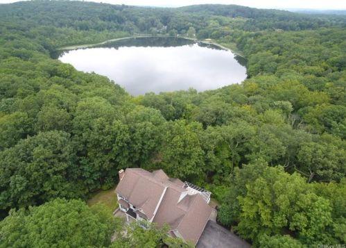 453 Lake Blvd, Mahopac, NY 10541-1778