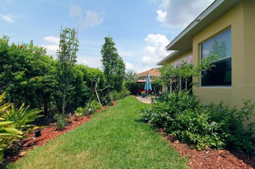 10208 Dory Dr, Oxford FL  34484-3741 exterior