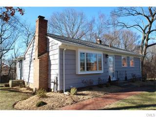 357 Harvester Rd, Fairfield, CT 06825-1126