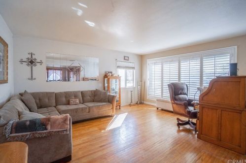 4506 Dunrobin Ave, Lakewood, CA 90713-2526