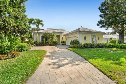 736 Ashburton Dr, Naples, FL 34110-7905
