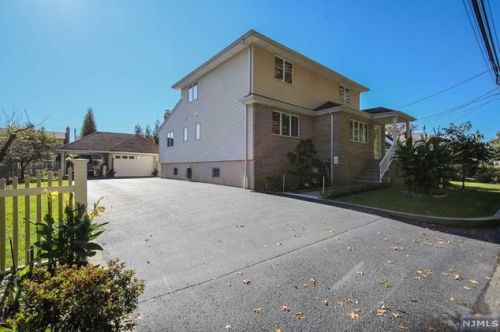 236 Gilbert Ave, Elmwood Park NJ  07407-2813 exterior