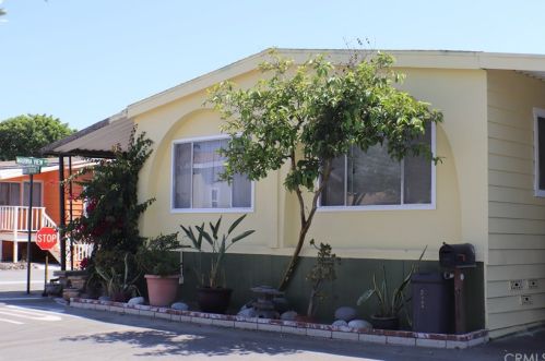 6278 Driftwood Dr, Long Beach, CA 90803-2311
