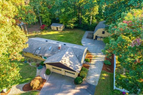 224 Redwood Rd, Manchester, CT 06040-6334