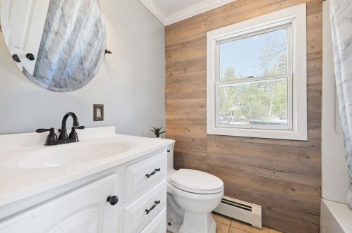 47 Great Pond Rd, Kingston NH  03848-3741 exterior