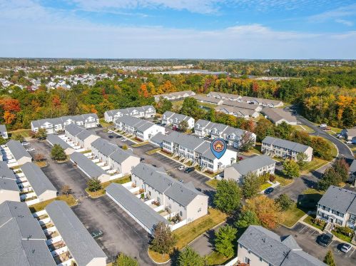 332 Oxford Oak Dr, Blacklick OH  43004-8481 exterior