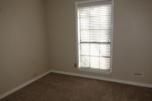 989 Downey Dr, Lewisville TX  75067-7435 exterior