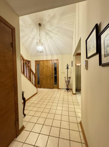 1 Cedar Pt, Newport KY  41076-1743 exterior