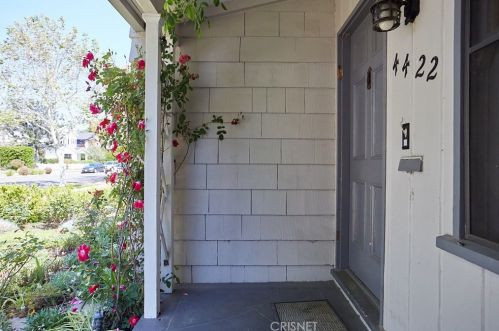 4422 Farmdale Ave, North Hollywood CA  91602-2002 exterior