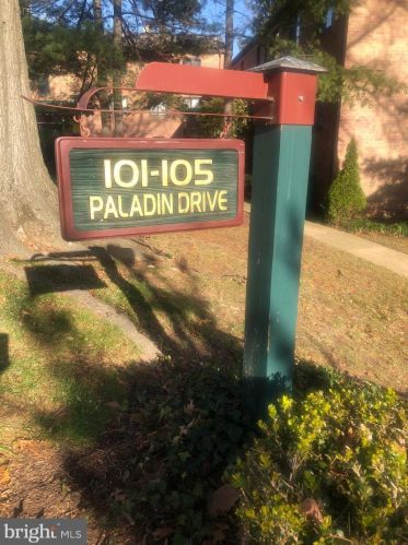 103 Paladin Dr, Wilmington, DE 19802-1716