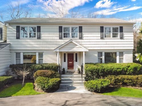 180 Mamaroneck Rd, Scarsdale, NY 10583-4528