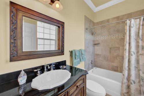 3959 Skyhawk Ln, Vacaville CA  95688-9516 exterior