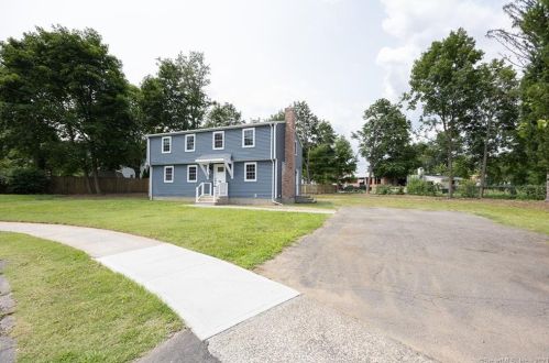 14 Jeanette Dr, Plainville, CT 06062-2113