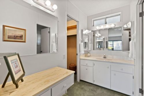 40 Westgate Cir, Santa Rosa CA  95401-9014 exterior