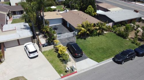 2206 Laurel Pl, Newport Beach CA  92663-5420 exterior