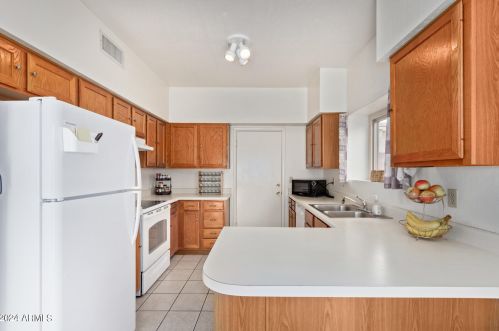 4131 Siesta Ln, Glendale AZ  85308-7502 exterior