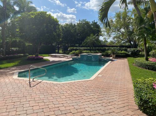 12390 Sunnydale Dr, West Palm Beach, FL 33414-7092