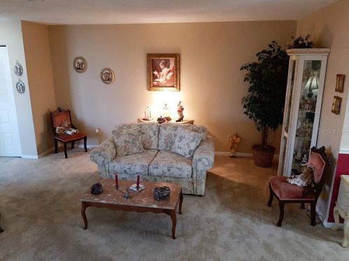 312 Linger Ln, Ruskin, FL 33573-6233
