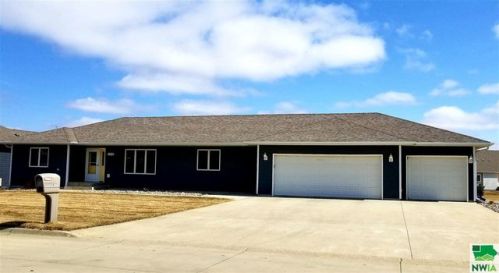 1318 Willow St, Perkins, IA 51239-7638