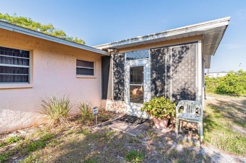 6444 Date Palm Blvd, Port Richey FL 34668-5545 exterior