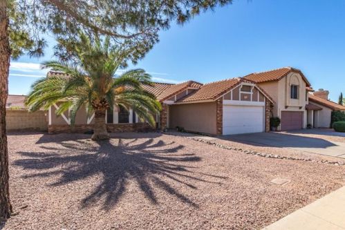 5911 Evergreen St, Mesa, AZ 85205-5848